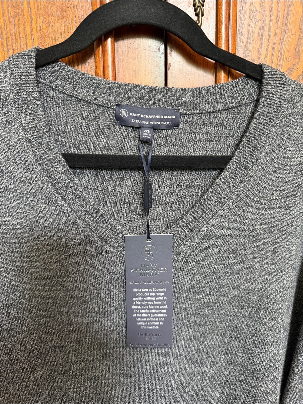 Hart Schaffner Marx Men's Charcoal Gray V-Neck Merino Sweater 2XB